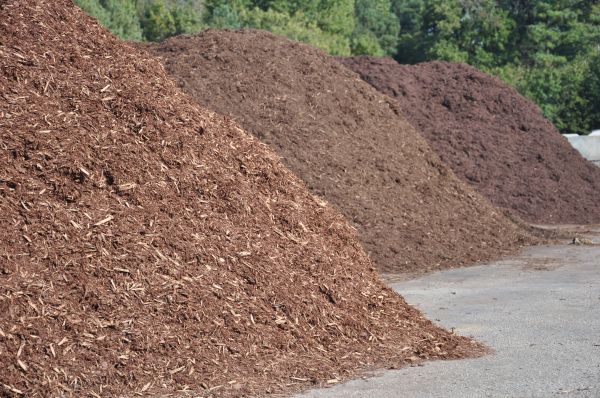 Brown Mulch Delivery in Richardson